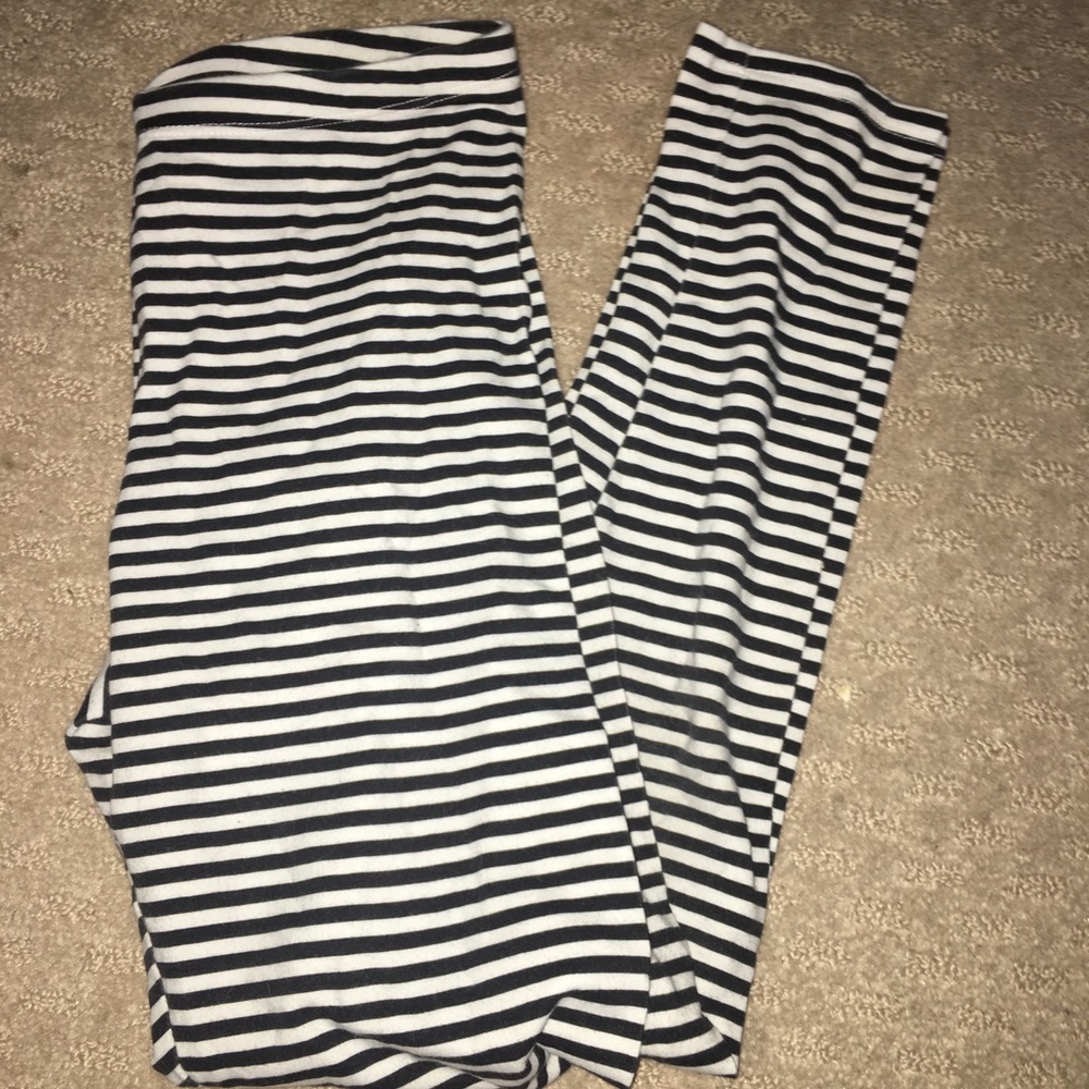 Stripped children’s leggings